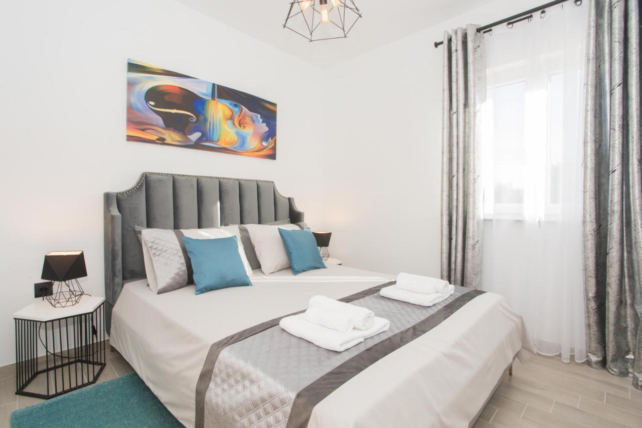 Apartmani Rispet Šibenik Eksteriør billede